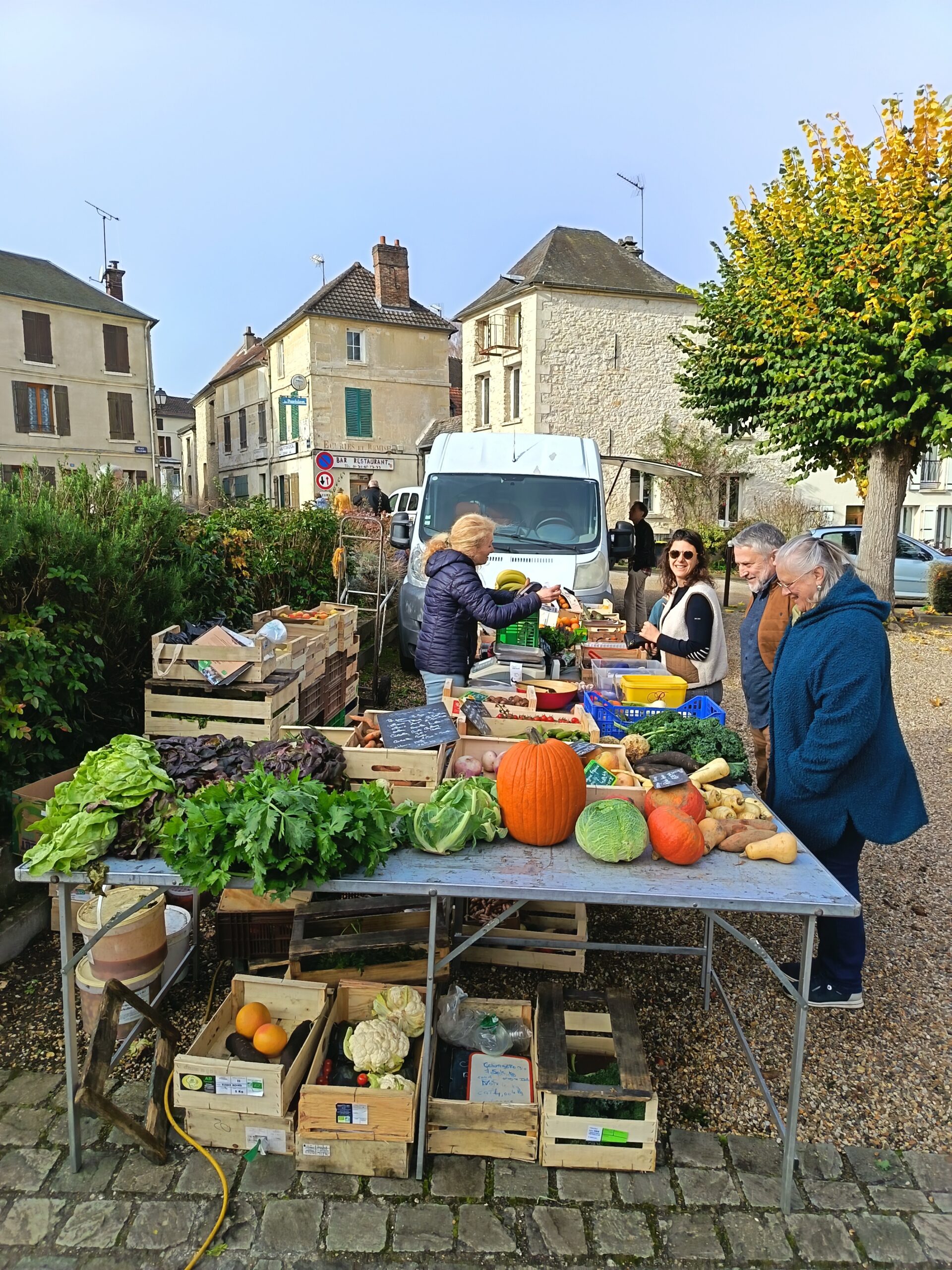 Tous les 2ème dimanches du mois, marché de producteurs à Chaussy.