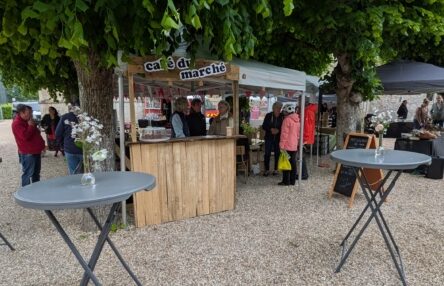 Tous les 2ème dimanches du mois, marché de producteurs à Chaussy.